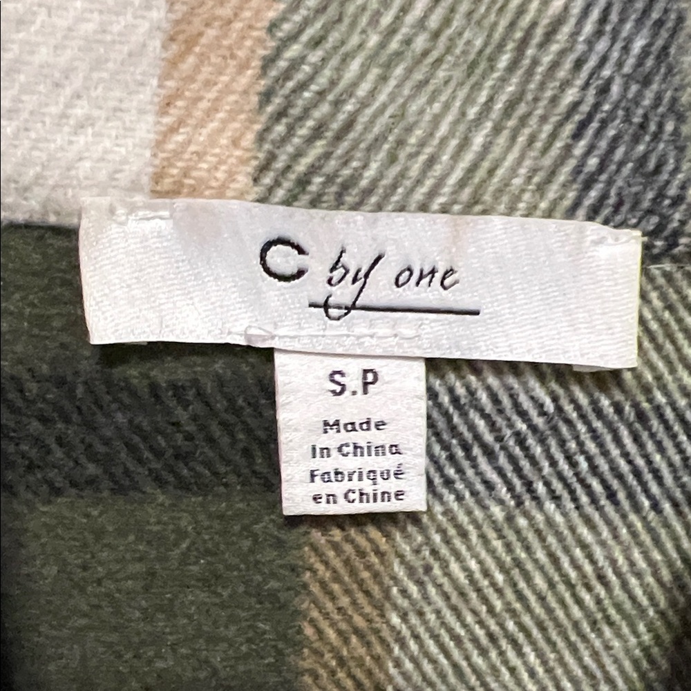 Plaid Button-Up Jacket - Picture 2 of 3